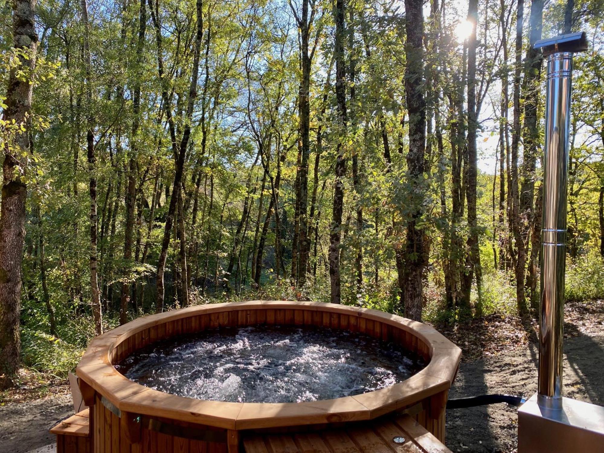 Bed and Breakfast Dans Les Arbres Lanta Exterior foto